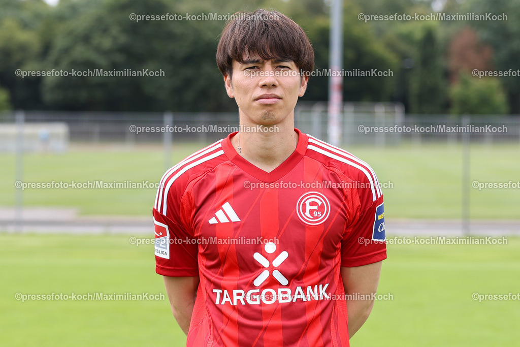 Due2BL25072401042 | Ao Tanaka; Fortuna Düsseldorf; 2. Bundesliga, Porträttermin 2024/2025