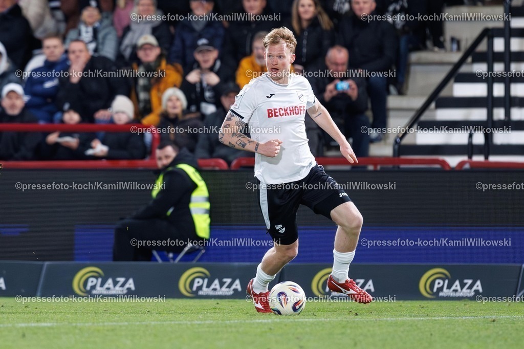 xKWIx30112501056 | 30.11.2025, xkwix, Fußball, 3. Liga, SSC Verl - VfL Osnabrück, Sportclub Arena: Jonas Arweiler (SC Verl #9)Photo:xKamilxWilkowskixPressefotoKochx