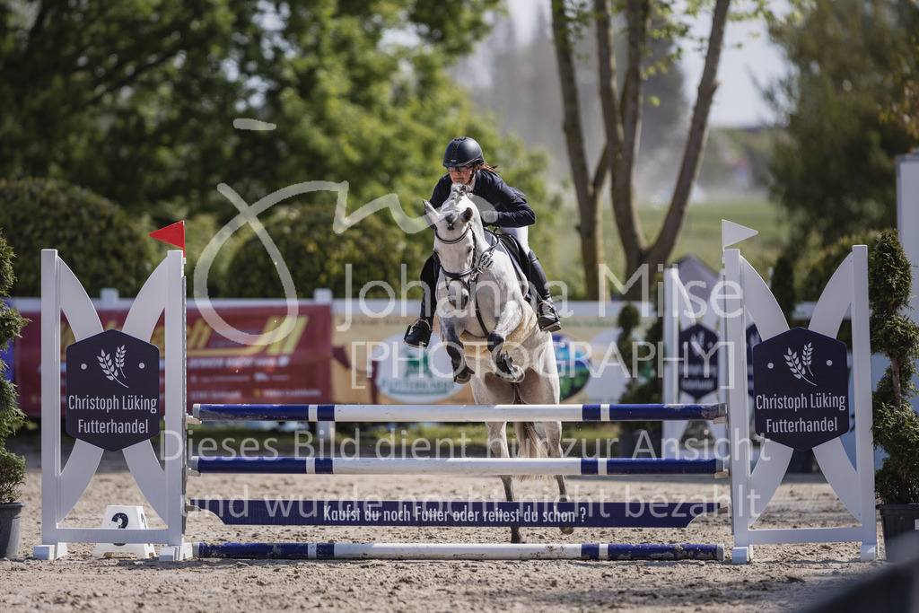 230518_MayDays_SprPf-A-114 | Deine schönsten Turniermomente als professionelle Fotos! Entdecke hochwertige Pferdesport-Fotografie im Online-Shop. Jetzt Fotos finden & bestellen!