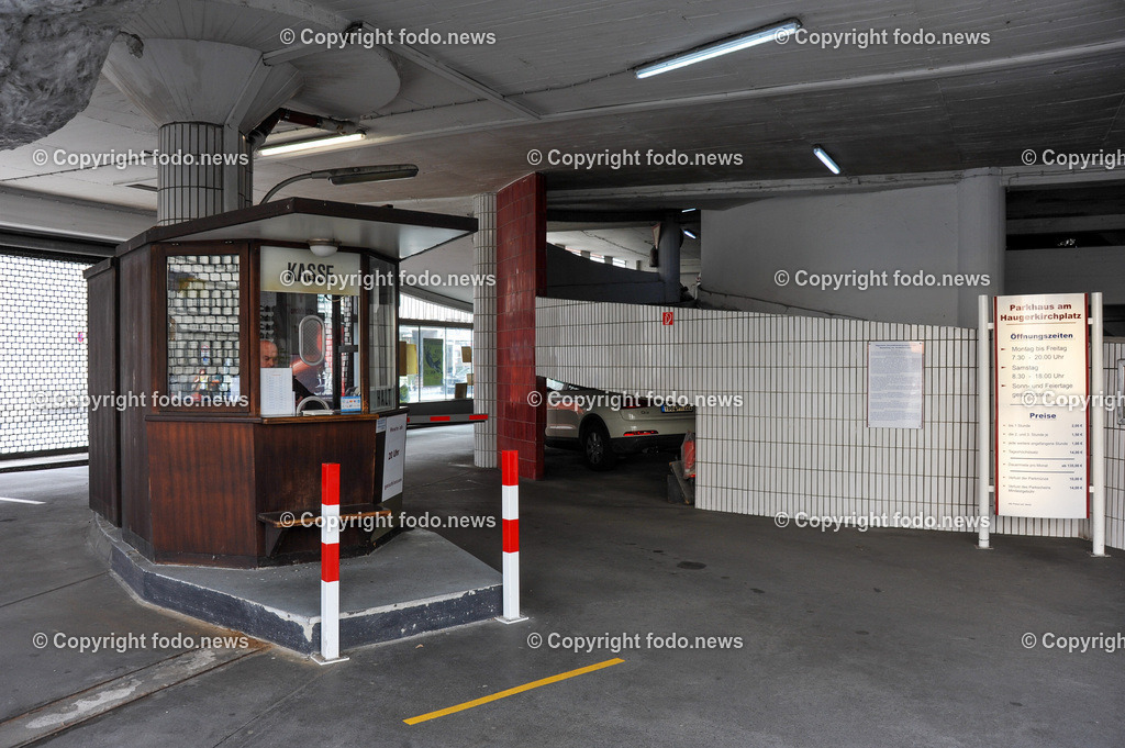 Deutschland_ Bayern_ Wuerzburg_ 12.06.2024-23 | 12.06.2024, Deutschland, GER, Bayern, Wuerzburg im Bild Stadtansichten, Gebauede, Main, Bruecke, Universitaet, Bahnhof, Kaeppele, Marienberg, Festung, Spital, Museum, Sehenswuerdigkeiten, Reise, Feature, Travel, City, Kirche, Church, Dom, kreisfreie Stadt in Bayern, Bezirk Unterfranken