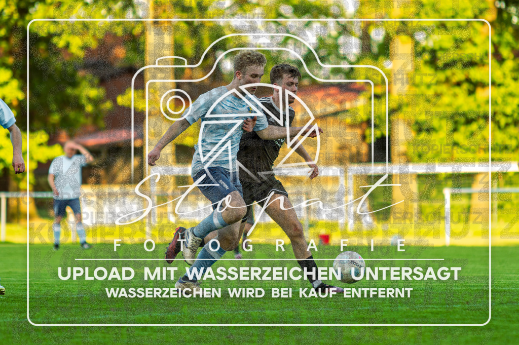 3. Kreisklasse Herren HK - FG Fulde-Stellichte II vs. SV Veersetal II | Aaron Frido Fischer (SV Veersetal II#12), Leon Oetjen (FG Fulde-Stellichte II #11); 3. Kreisklasse Herren HK - FG Fulde-Stellichte II vs. SV Veersetal II am 22.05.26 in Zentralstadion, Fulde - Realisiert mit Pictrs.com