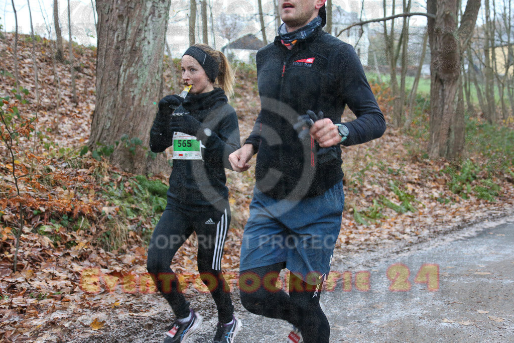 221211_0938_EX1_4153 | Sportfotografie im Rhein-Sieg Kreis, Köln, Bonn, NRW, Rheinland Pfalz, Hessen, etc. Unser Tätigkeitsfeld umfasst den Laufsport vom Volkslauf über den Marathon, Duathlon, Triathon bis zum Ultralauf wie Kölnpfad Ultra oder Schindertrail.