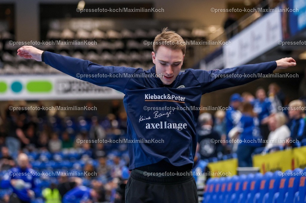 xkwix12042602001 | 2026.04.12, xkwix, Handball, HBL, TBV Lemgo Lippe -  Füchse Berlin, PHOENIX CONTACT arena, 28.Spieltag, Saison 2025 / 2026: Lasse Ludwig (Füchse Berlin #1) beim Aufwaermen DFB regulations prohibit any use of photographs as image sequences and or quasi-video. Photo: xKamilxWilkowskixPressefotoKochx