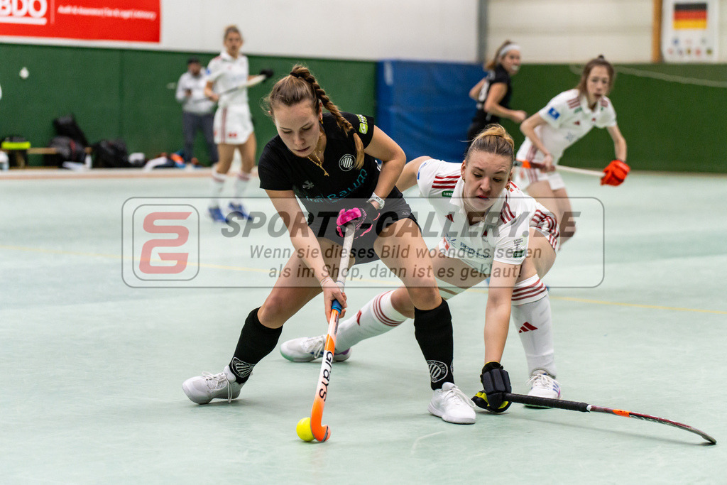 SFE_20250112_0038 | Köln, Deutschland, 12.01.2025:  ßHockey 1. Bundesliga Damen Rot-Weiss Köln - Schwarz-Weiß Köln im KTHC Stadion Rot-Weiss Köln Tennis and Hockey Club am 12.01.2025 in Köln, Deutschland. (Foto von Stephan Fehrmann)Köln, Germany, 12.01.2025: ßHockey 1. Bundesliga Damen Rot-Weiss Köln - Schwarz-Weiß Köln in KTHC Stadion Rot-Weiss Köln Tennis and Hockey Club at 12.01.2025 in Köln, Deutschland. (Foto from Stephan Fehrmann)