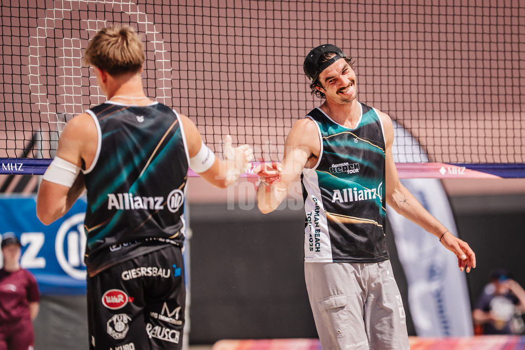 Beachvolleyball | Männer | Allianz German Beach Tour 2025 | Tourstop Bremen | 13.06.2025 | v.l. Jubel bei Luis Kubo und Jannik Kühlborn