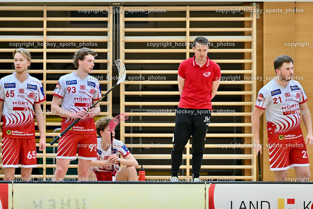 VSV Unihockye vs. KAC Floorball | Headcoach KAC Floorball Janne Hukka, Spielerbank KAC Floorball, #65 Viktor Lesnjak KAC Floorball, #93 Marcel Gappmayer KAC Floorball, #21 Tobias Grabner KAC Floorball, VSV Unihockye vs. KAC Floorball, VSV Unihockye vs. KAC Floorball am 13.04.2025 in Villach (Ballspielhalle St. Martin), Austria, (Photo by Bernd Stefan)