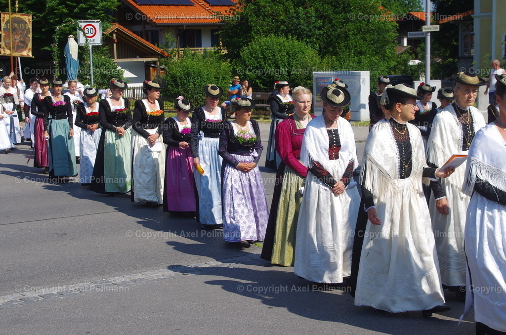 IMGP3330 | fotografiert von Axel PollmannLeonhardi Wallfahrt Benediktbeuern und Murnau, Fronleichnam, Fasching, Landschaft im Loisachtal und Benediktbeuern  - Realisiert mit Pictrs.com