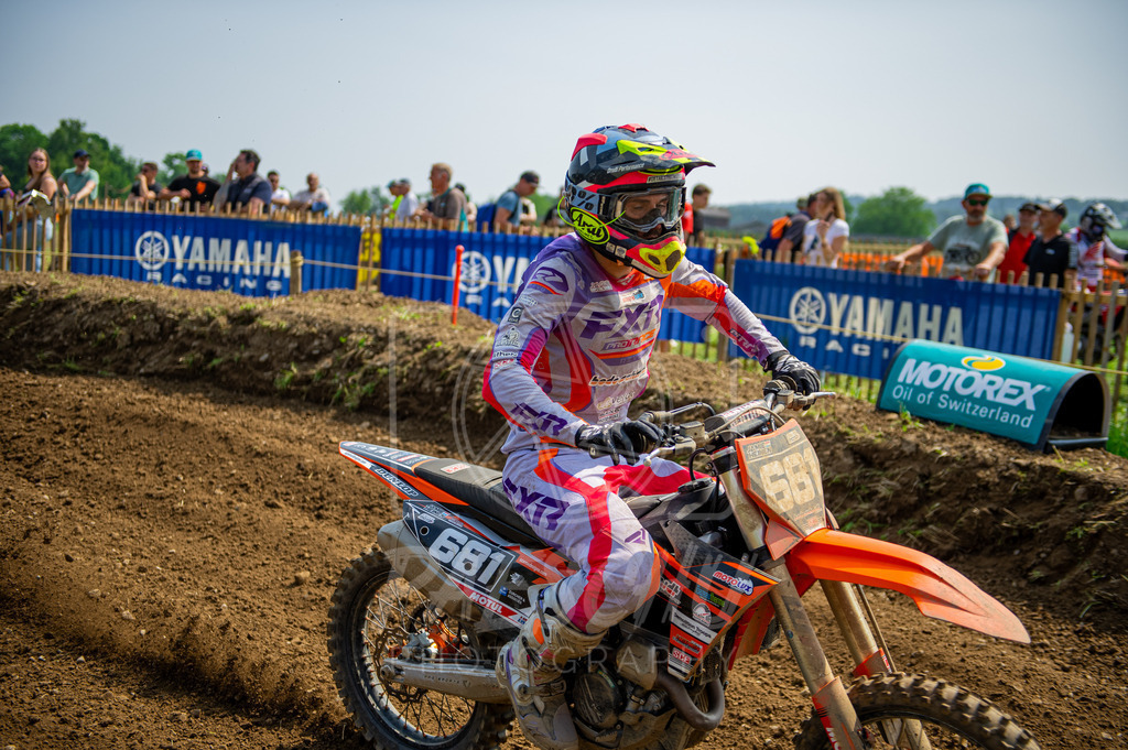 MX 2 (687) | Paeschuphoto Shop - Wer nicht sucht der auch nicht findet.Ob Motocrossbilder oder von einem besuchtem Spiel, Hauptsache Action. - Realisiert mit Pictrs.com