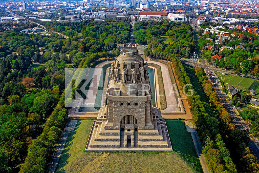 Leipzig-Luftbild-DJI_0687_Voelkerschlachtdenkmal | Blick auf das Völkerschlachtdenkmal in Leipzig. - Realisiert mit Pictrs.com