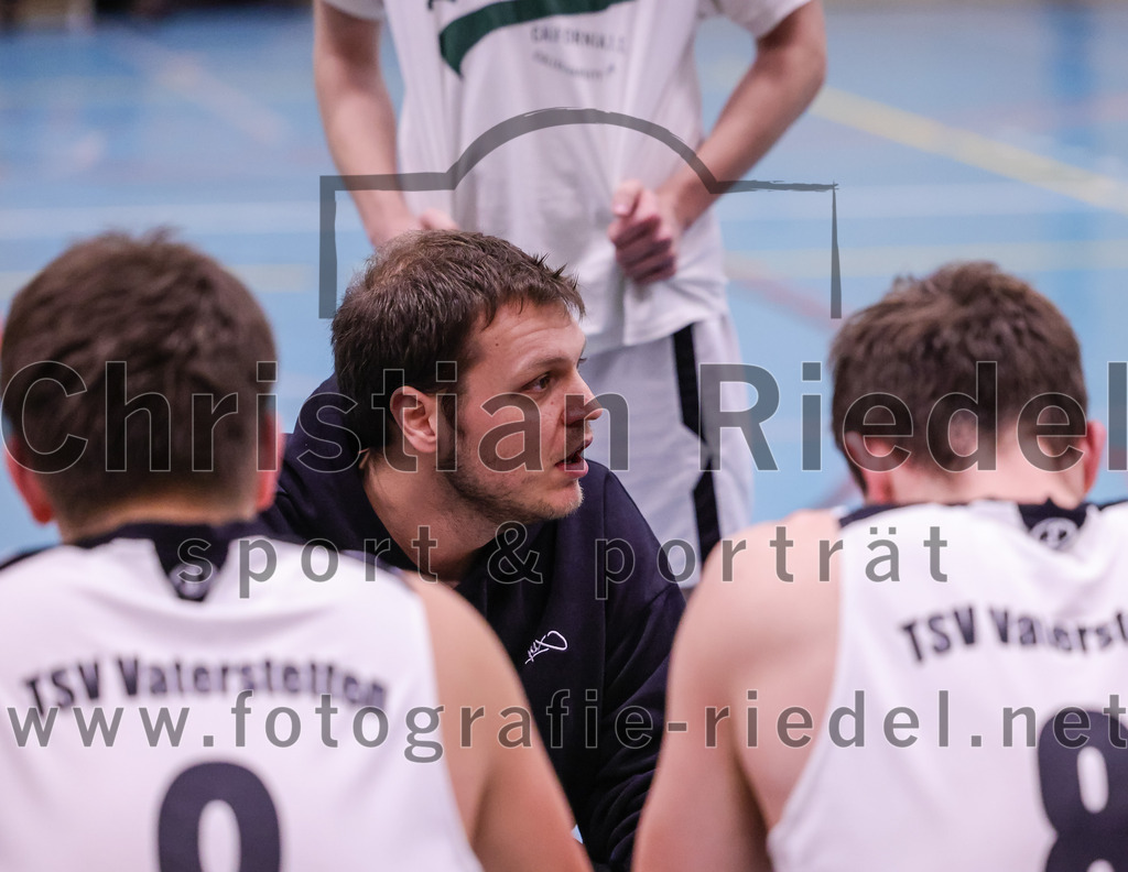 2026-01-31_024_TSV_Vaterstetten_gegen_TS_Herzogenaurach | Vaterstetten, Deutschland, 31.01.2026:Basketball, 2. Regionalliga Süd 2025 / 2026, 14. Spieltag, TSV Vaterstetten gegen TS Herzogenaurach, Endergebnis: 71:70Trainer Kilian Drechsel (TSV Vaterstetten)Foto: Christian Riedel / fotografie-riedel.net