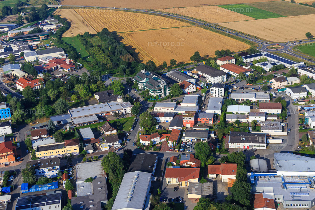Luftbild: Industriegebiet Lilienthalstraße mit AMBULANTES OP-ZENTRUM BERGSTRASSE und Wareg Verpackungs-GmbH in Bensheim im Bundesland Hessen in Deutschland. Foto: IMG_091469.jpg vom 07.07.2016 durch Werner Riehm/FLY-FOTO.deWWW.AOZB.DE