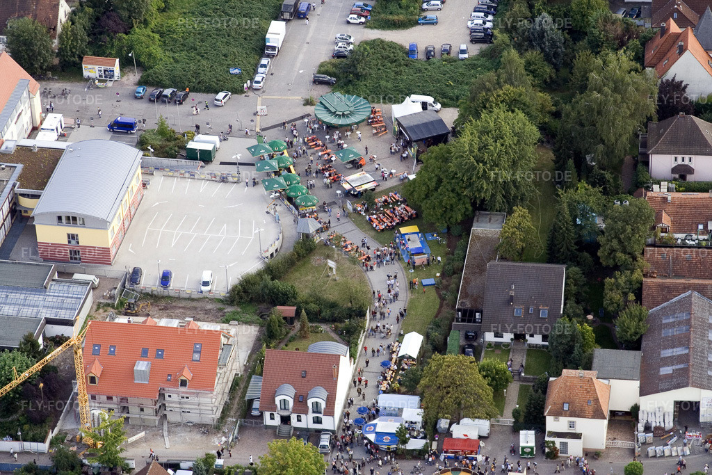 Luftbild: Stadtfest Kandel am Verbandsgemeindeplatz in Kandel im Bundesland Rheinland-Pfalz in Deutschland. Foto: IMG_7659.jpg vom 02.09.2007 durch Werner Riehm/FLY-FOTO.de