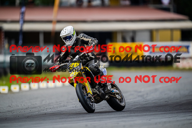 MaZZes_FotoMatrix_220813_8114 | UE40