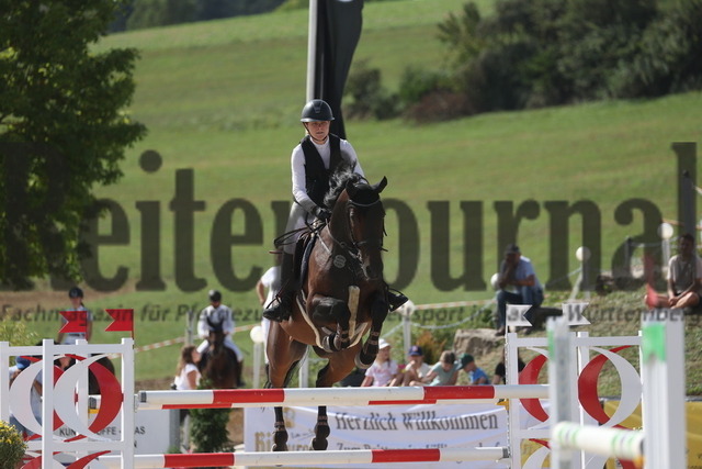 Villingendorf_2023_Prfg.Nr.11_Springprüfung_Kl.S_m.Siegerrunde_Jana-Katrin Leitolf_Asterix 658 (6) | Alle Fotos der Reiterjournal Fotografin Doris Matthaes im Reiterjournal Online-Fotoshop. - Realisiert mit Pictrs.com