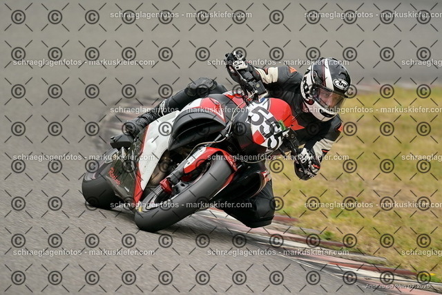 25bt05-1071 | markuskiefer.com - Realisiert mit Pictrs.com