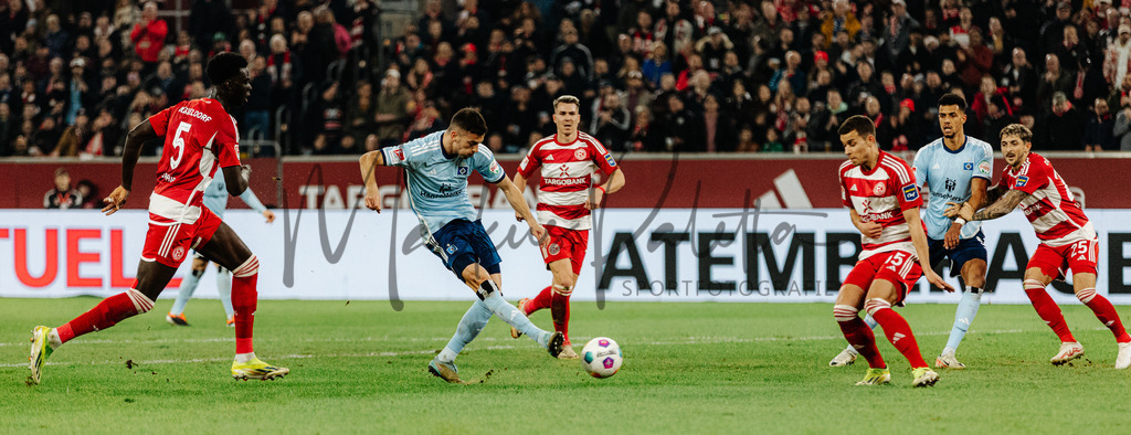 2. Bundesliga, Saison 2023/24, 25. Spieltag: Fortuna Düsseldorf - Hamburger SV | Düsseldorf, 08.03.2024: 2. Bundesliga, 25. Spieltag, Fortuna Düsseldorf gegen Hamburger SV in der Merkur Spiel-Arena in Düsseldorf. Foto: sportfotografie.ms | Markus Paletta - Realisiert mit Pictrs.com