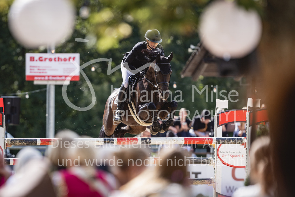 230826_Delbrueck_M2-Spr-835 | Deine schönsten Turniermomente als professionelle Fotos! Entdecke hochwertige Pferdesport-Fotografie im Online-Shop. Jetzt Fotos finden & bestellen!