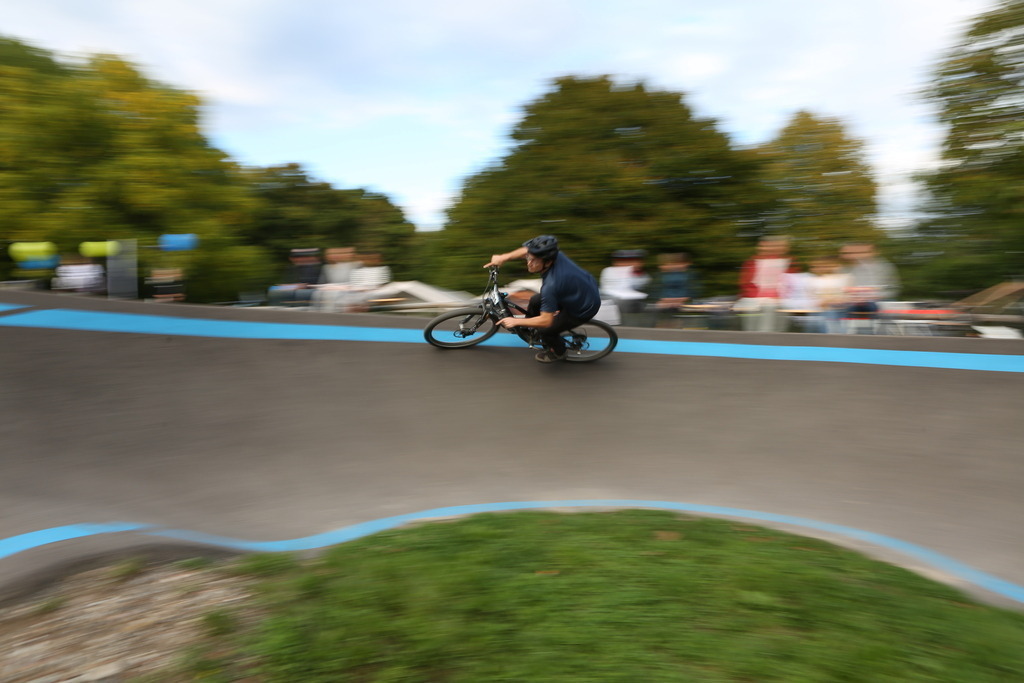 M87C1216 | German Pumptrack Series - Realisiert mit Pictrs.com
