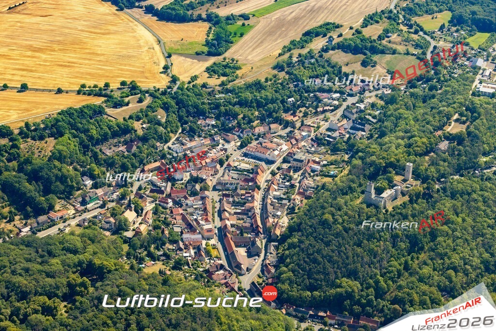 Das Luftbild der Stadt Eckartsberga wurde 2022 vom Flugzeug heraus erstellt (keine Drohnen-Aufnahmen) Aufnahmehöhe ca.450 Meter- hohe Bildauflösung und Druck-Qualität. Garantiert!