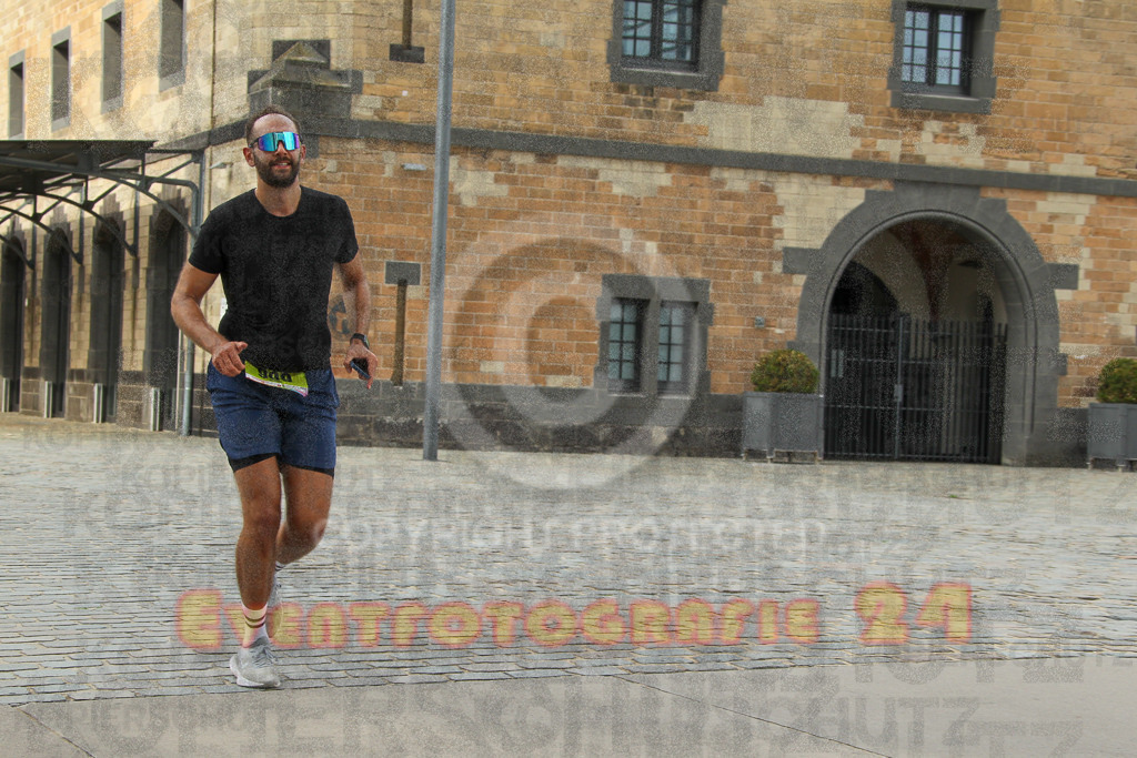 250920_1525_EV4_8752 | Sportfotografie im Rhein-Sieg Kreis, Köln, Bonn, NRW, Rheinland Pfalz, Hessen, etc. Unser Tätigkeitsfeld umfasst den Laufsport vom Volkslauf über den Marathon, Duathlon, Triathon bis zum Ultralauf wie Kölnpfad Ultra oder Schindertrail.