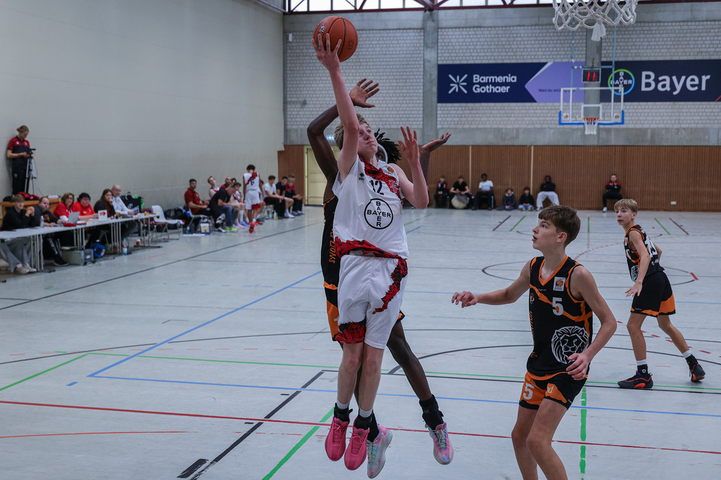 JBBL BAYER GIANTS vs Young Lions Wuppertal-102 | Fotos von Basketballspielen aus dem Raum NRW fotografiert von Gero Mueller-Laschet und Daniel Schaefer - Realisiert mit Pictrs.com