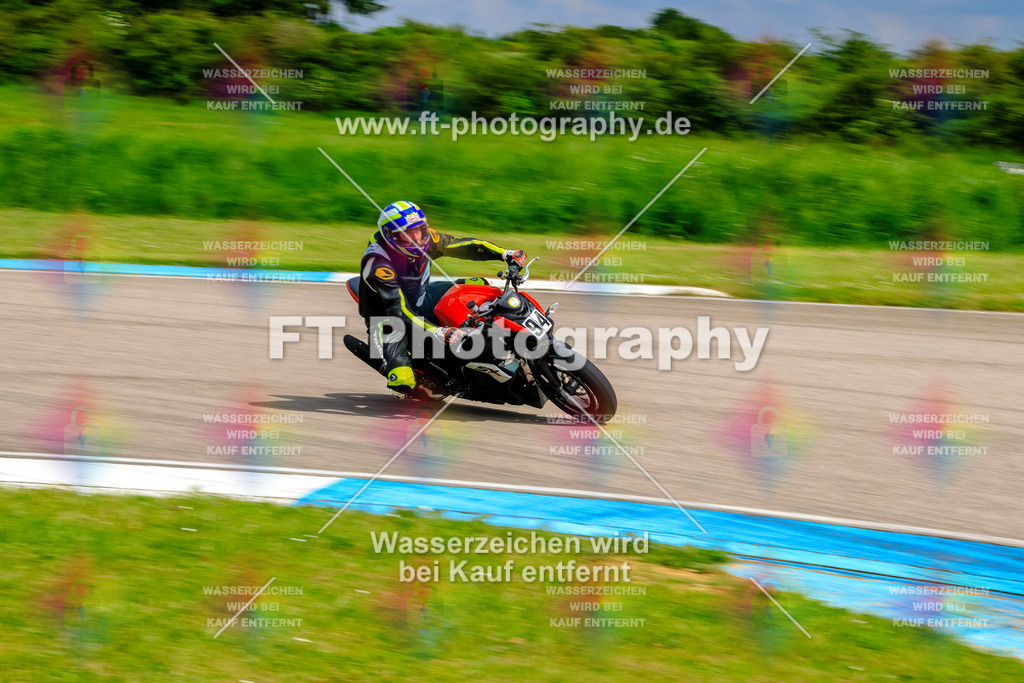 MotoTeam-9356 | Hier findet Ihr Bilder von Touristenfahrten auf der Nürburgring Nordschleife oder von anderen Veranstaltungen die ich besucht habe. Viel Spass beim Durch Schauen 