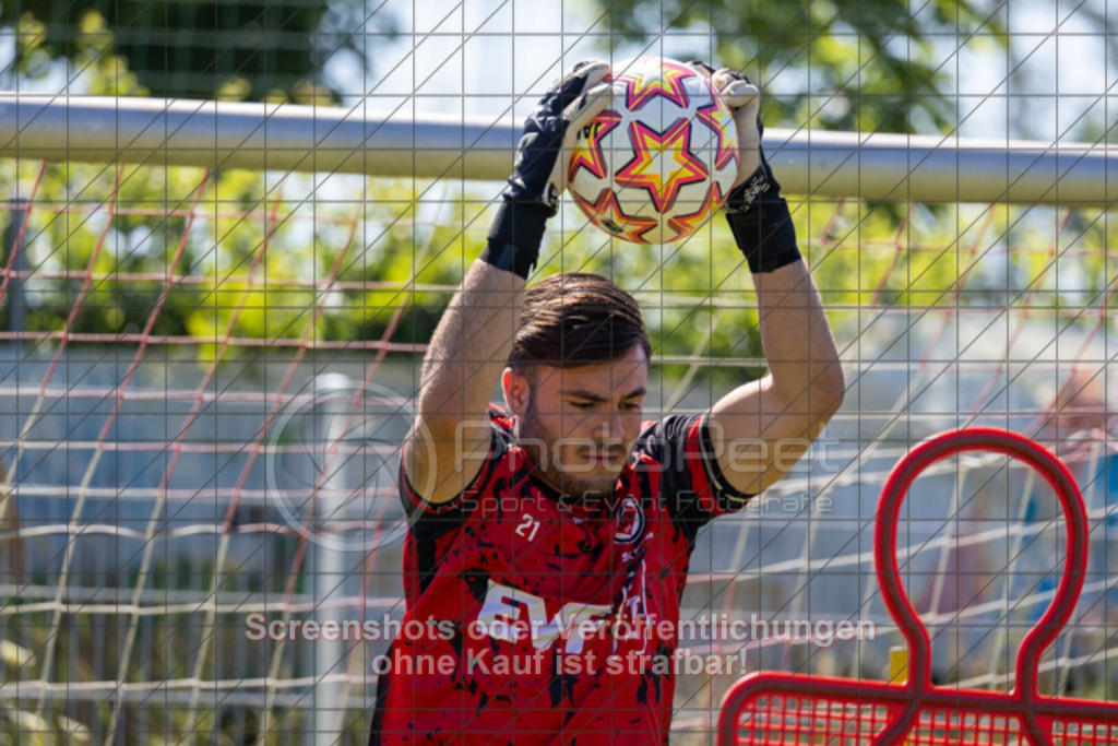 20250629_105923_1195 | #,1.Göppinger SV, Fussball, Oberliga BW - Trainingsauftakt, Saison 2025/2026, Rasensportplatz Stadion SV Göppingen, Hohenstaufenstr. 116, 73033 Göppingen, 29.06.2025 - 10:30 Uhr,Foto: PhotoPeet-Sportfotografie/Peter Harich