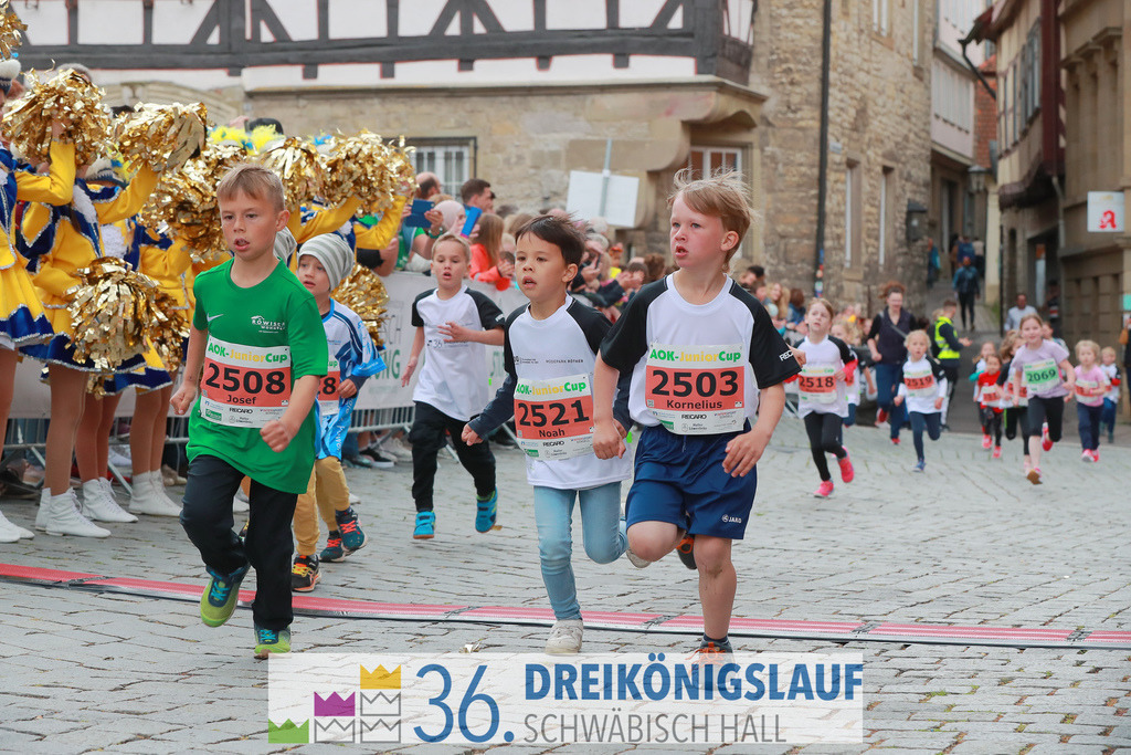 AOK Junior Cup 400m | 3Königslauf 2022 AOK Junior Cup 400m - Realisiert mit Pictrs.com