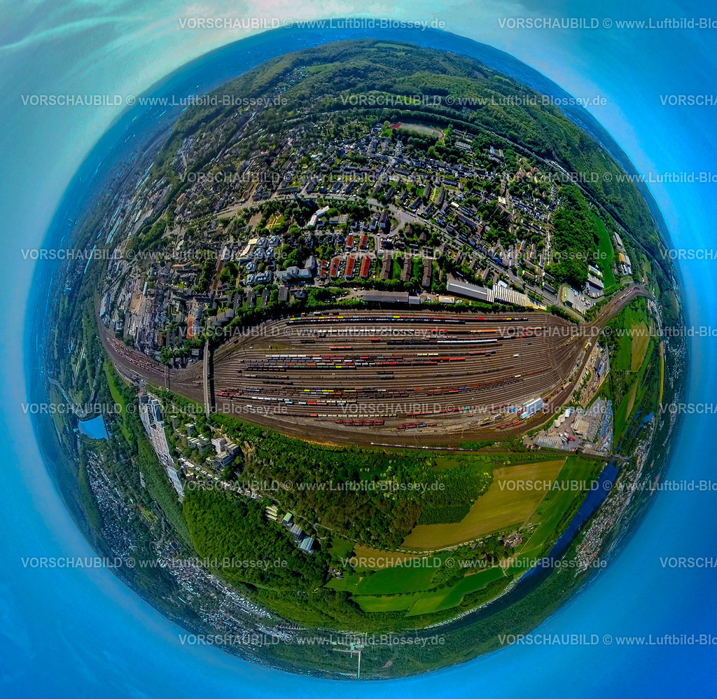 Hagen240590238Gueterbahnhof-Vorhalle | Luftbild, Wohngebiet Ortsansicht Ortsteil Vorhalle, großer Güterbahnhof Rangierbahnhof mit Güterzügen, Erdkugel, Fisheye Aufnahme, Fischaugen Aufnahme, 360 Grad Aufnahme, tiny world, little planet, fisheye Bild, Vorhalle, Hagen, Ruhrgebiet, Nordrhein-Westfalen, Deutschland