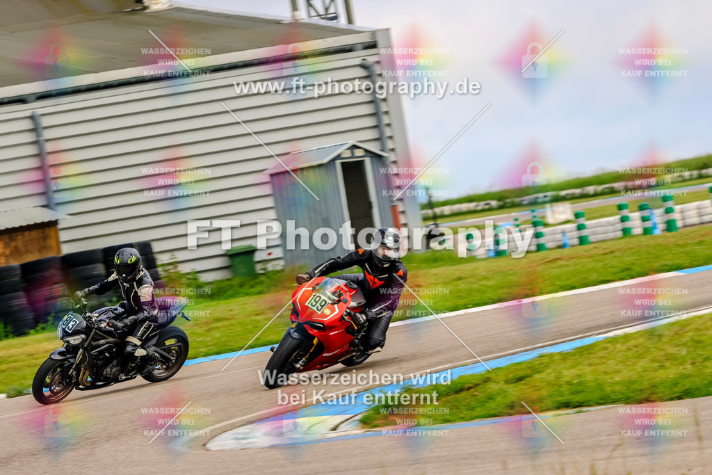 MotoTeam-8110 | Hier findet Ihr Bilder von Touristenfahrten auf der Nürburgring Nordschleife oder von anderen Veranstaltungen die ich besucht habe. Viel Spass beim Durch Schauen 