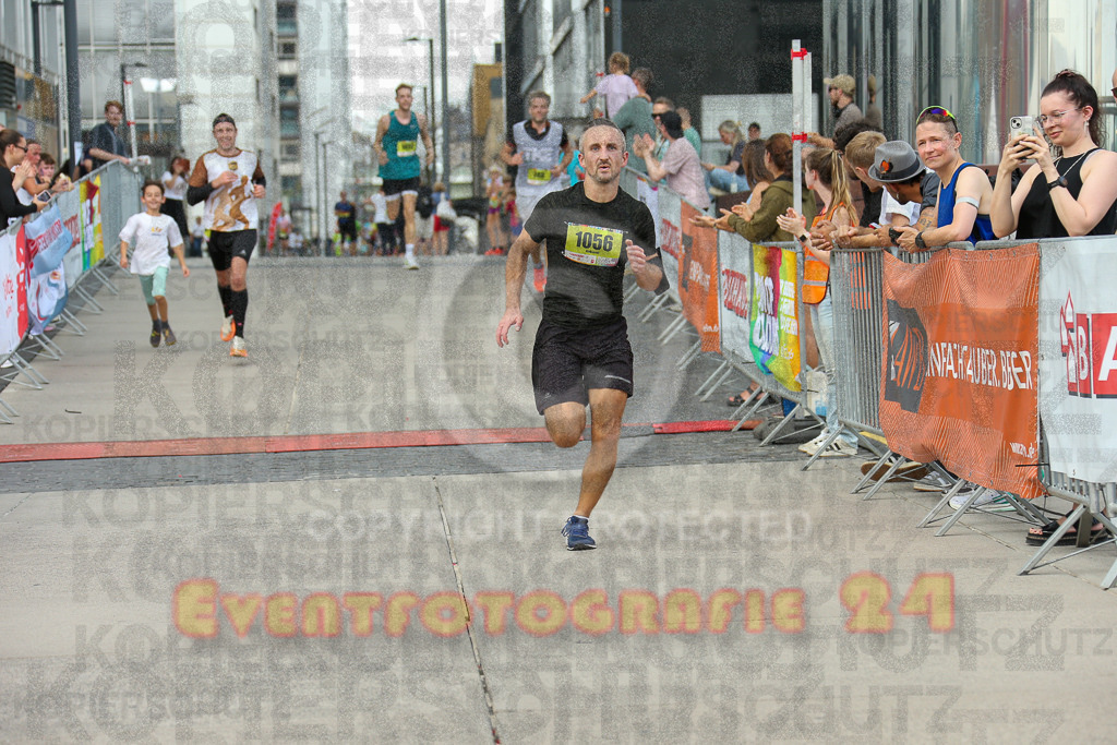 250920_1517_EX1_8732 | Sportfotografie im Rhein-Sieg Kreis, Köln, Bonn, NRW, Rheinland Pfalz, Hessen, etc. Unser Tätigkeitsfeld umfasst den Laufsport vom Volkslauf über den Marathon, Duathlon, Triathon bis zum Ultralauf wie Kölnpfad Ultra oder Schindertrail.