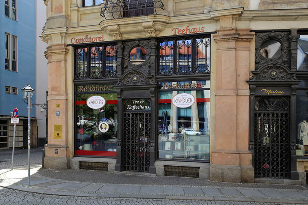 Café Kandler im Teehaus | Entdecke über 20 Kategorien Leipzig-Motive: Foto-Downloads, hochwertige Poster, Leinwand- & Fine-Art-Prints. Jetzt Lieblingsfoto im Bildlexikon Leipzig Shop bestellen!