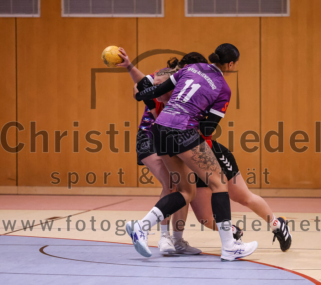 2025-01-18_118_SpVgg_Altenerding_gegen_TV_Altoetting | Erding, Deutschland, 18.01.2025:Handball, Bezirksoberliga Frauen Altbayern 2024 / 2024, 11. Spieltag, SpVgg Altenerding gegen TV Altötting, Endergebnis: 19:24Nikayla Alston (SpVgg Altenerding, #11)Foto: Christian Riedel / fotografie-riedel.net