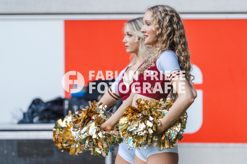 GER Rhein Fire vs. Raiders Tirol, Football, European League of Football, Spieltag 12, Saison 2025, 10.08.2025 | GER Rhein Fire vs. Raiders Tirol, Football, European League of Football, Spieltag 12, Saison 2025, 10.08.2025Foto: Fabian Friese - Realisiert mit Pictrs.com