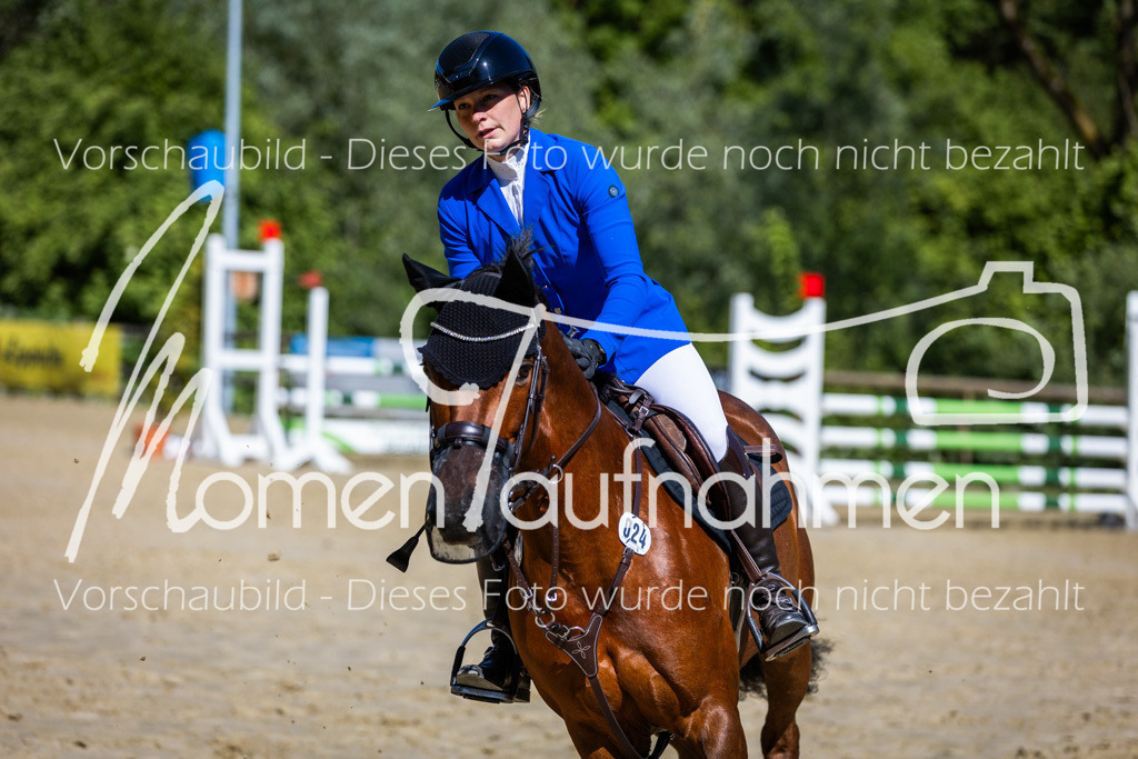 Donop24-A2Spr-168 | MomenTaufnahmen Pferdesportfotos