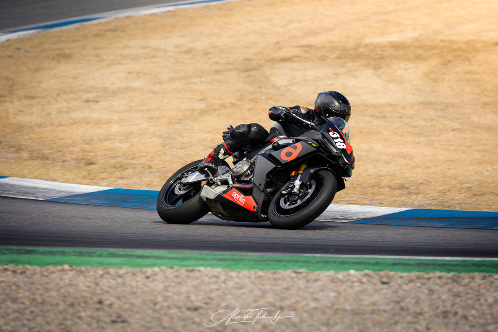 Ducati Trackday Hockenheimring 2026 | Entdecken Sie die faszinierende Welt von Alexander Tschuncky Arts: Kreative Fotografie, atemberaubende Automobilkunst und hochwertiger Bilderdruck. Lassen Sie sich inspirieren! - Realisiert mit Pictrs.com