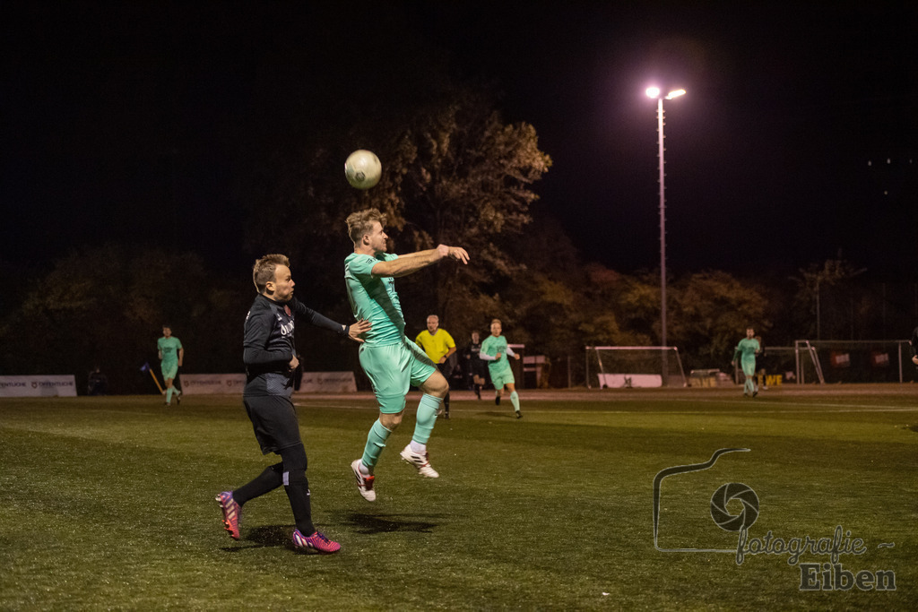 TuS Eversten-SVE Wiefelstede | Herren Kreisliga; TuS Eversten (grün)-SVE Wiefelstede (schwarz) am 03.11.2023; in Oldenburg (Sportanlage Maastricher Straße), Photo: Philip Eiben 2023 - Realisiert mit Pictrs.com
