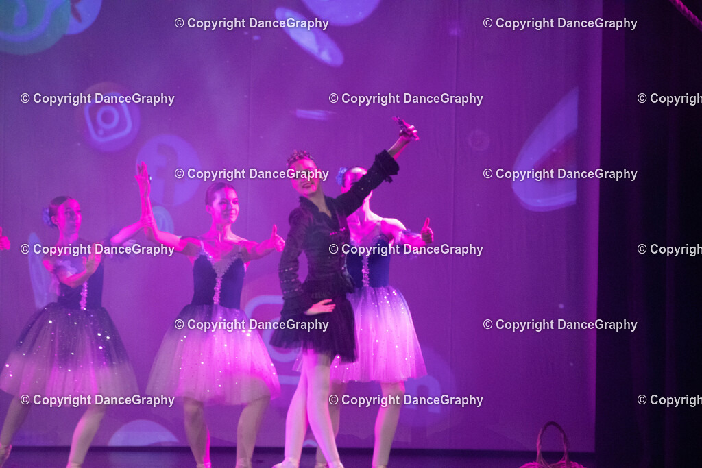 GPHY2246 | DanceGraphy - Realisiert mit Pictrs.com