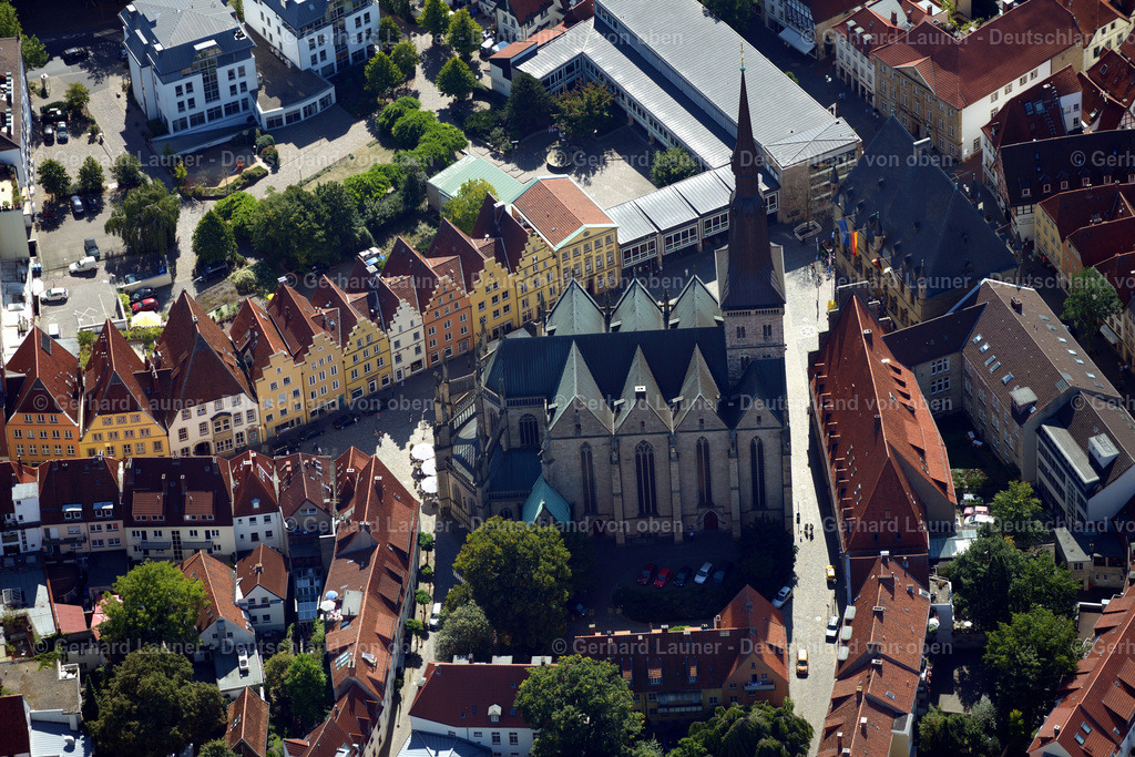 3292766 | Die in Gotischer Architektur gebaute St. Marien Kirche, ist eine evangelisch-lutherische Pfarr- und Marktkirche in Osnabrück. Sie zählt zu den kunsthistorisch bedeutendsten Baudenkmälern der norddeutschen Stadt.