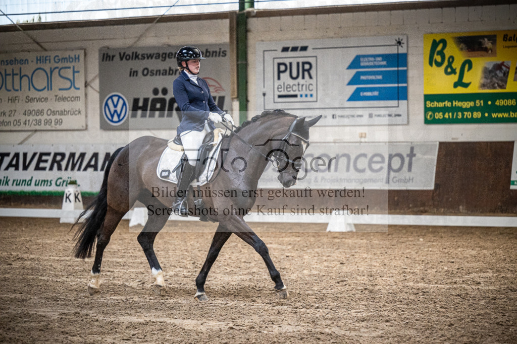 DOS_1107 | Entdecke hochwertige Reitturnierfotos von Foto Oger. Professionell, emotional und authentisch – jetzt Lieblingsmomente im Shop bestellen.Deutschlandweite Turnierfotografie. - Realisiert mit Pictrs.com