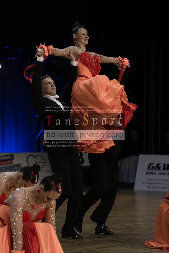 20260124_1BL_Std-Formationen_5024 | Tanzsportbilder, Standardtanz, Lateintanz, WDSF, DTV, LTVB, dancecomp, goc, hessen tanzt, blaues band der spree, walzer, tango, wiener walzer, slowfox, quickstepp, samba, rumba, cha-cha-cha, paso doble. jive, hd-kroft photography, turniertanzsport