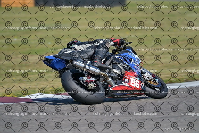 26BT02-0169 | markuskiefer.com - Realisiert mit Pictrs.com