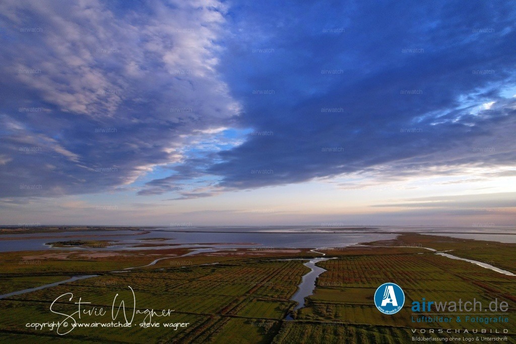 HattstedterKoog  & BeltringharderKoog | Entdecken Sie atemberaubende Luftbilder und Fotografien auf airwatch.de - Tauchen Sie ein in eine Welt voller faszinierender Aufnahmen aus der Vogelperspektive.