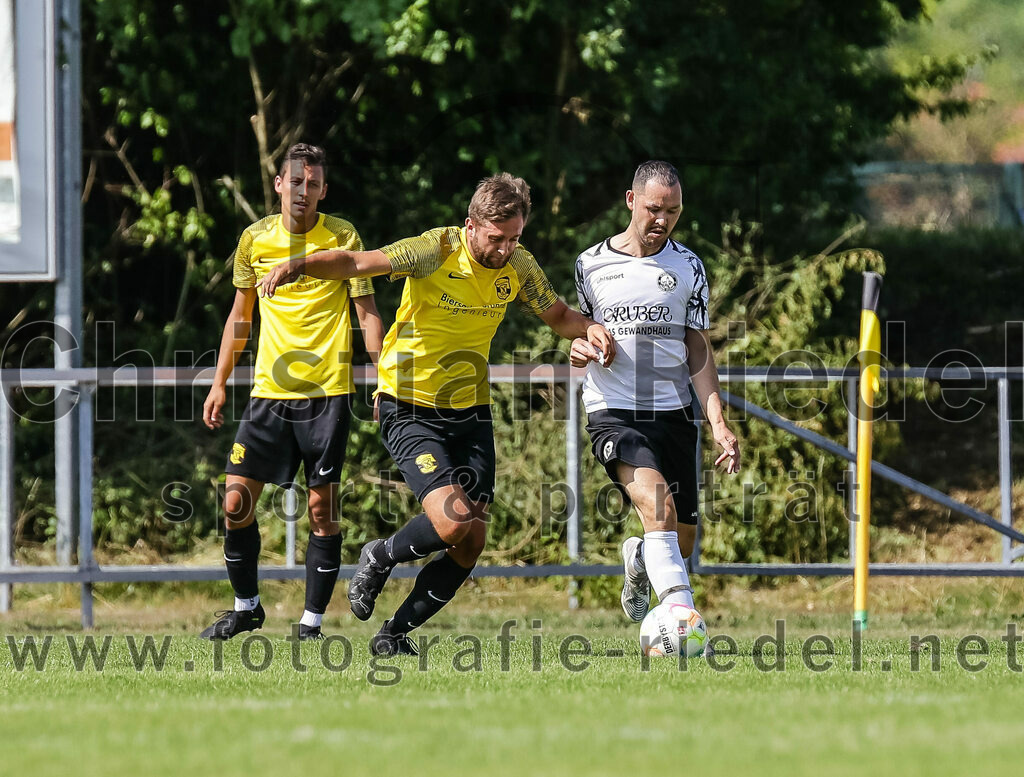 2023-07-09_012_FC_Moosinning_II_gegen_FC_Herzogstadt | Moosinning, Deutschland, 09.07.2023:
Fußball, Kreisliga 2023 / 2024, Testspiel, FC Moosinning II gegen FC Herzogstadt, Endergebnis: 2:1

Foto: Christian Riedel / fotografie-riedel.net