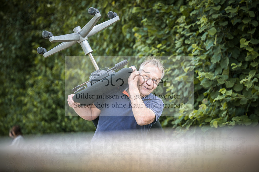 DOS_0132 | Entdecke hochwertige Reitturnierfotos von Foto Oger. Professionell, emotional und authentisch – jetzt Lieblingsmomente im Shop bestellen.Deutschlandweite Turnierfotografie. - Realisiert mit Pictrs.com
