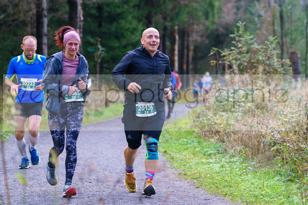 Herbstlauf 2024 | Rennsteig-Herbstlauf von Neuhaus am Rennweg nach Masserberg am 6. Oktober 2024