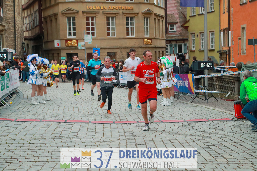 VR Bank Hauptlauf 10000m | 3 Koenigslauf 2023 - Realisiert mit Pictrs.com