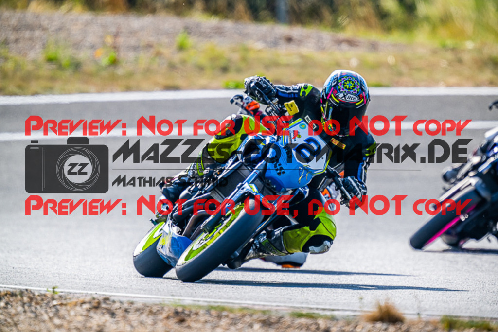 MaZZes_FotoMatrix_220722_8958 | TWIN