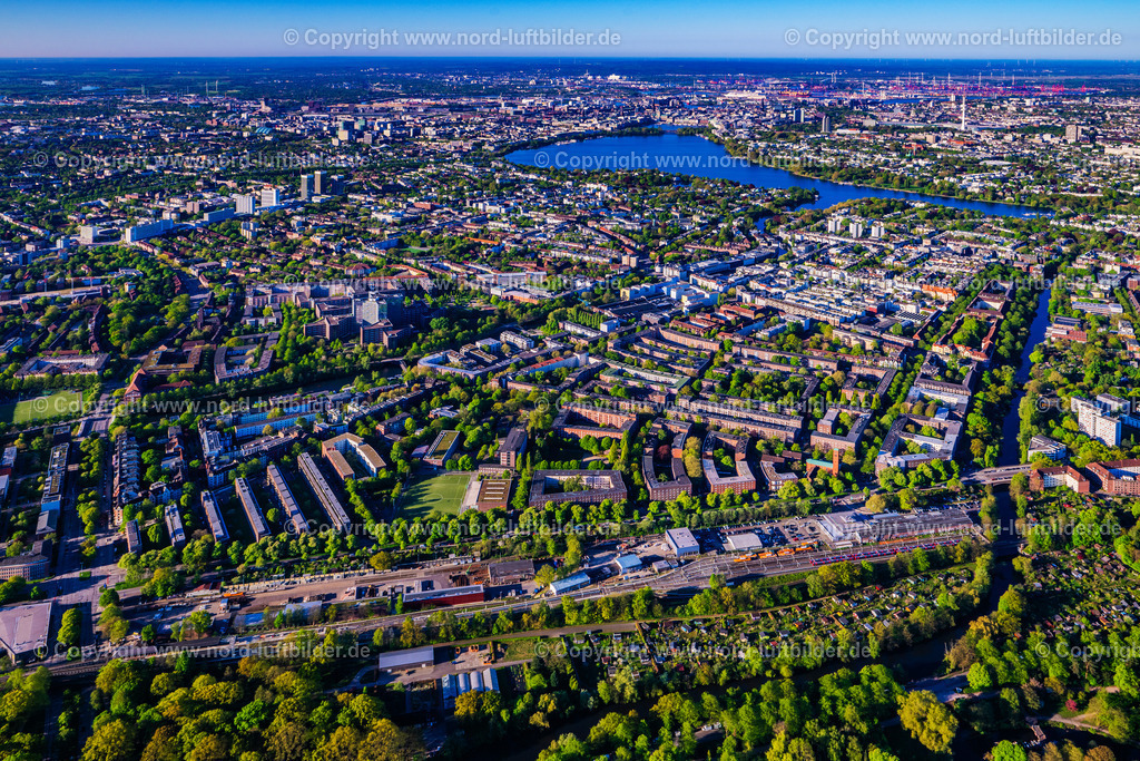 Hamburg_Jarrestadt_Winterhude_ELS_0011270425 | HAMBURG 27.04.2025 Stadtteilansicht von Winterhude Jarrestraße in der Hansestadt Hamburg. // View of the district of Winterhude Jarrestrasse in the Hanseatic city of Hamburg. Foto: Martin Elsen