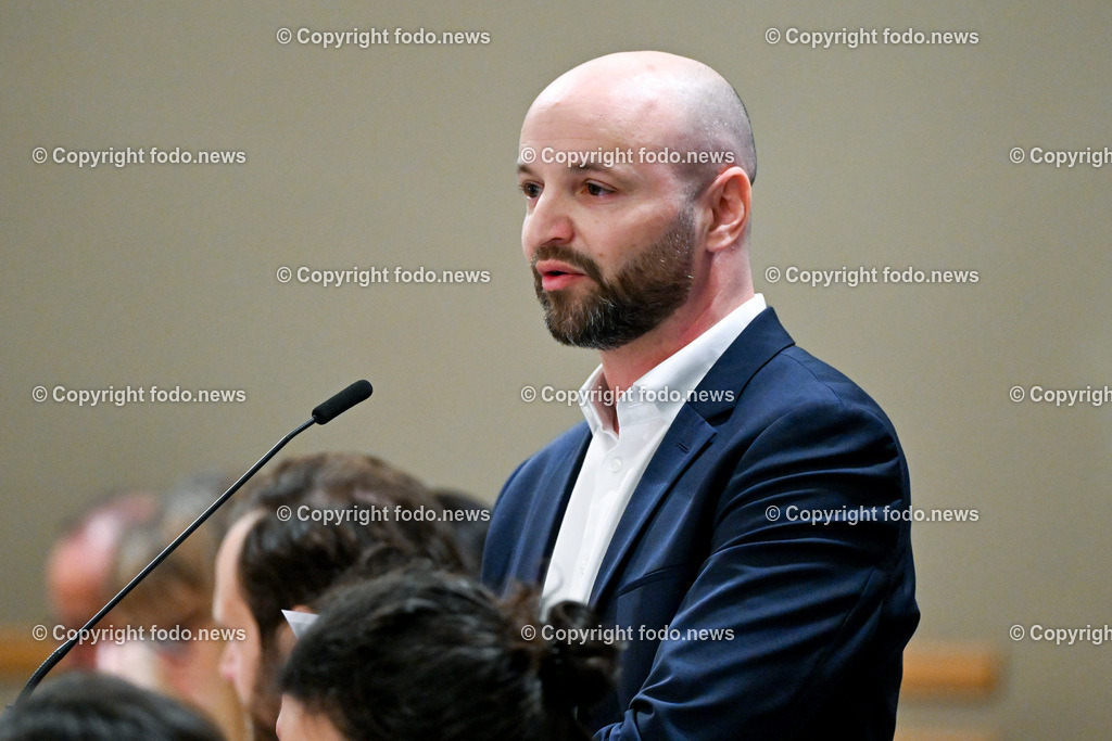 Landhaus Linz_ Promenade_ Landtagssitzung_ 07.03.2024-72 | 07.03.2024, Landhaus Linz AUT, Promenade, Landtagssitzung, im Bild Severin Mayr (Die Gruenen, Klubobmann)